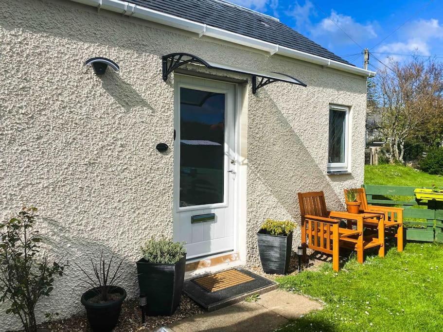 Spacious Room In The Centre Of Portree Exterior photo